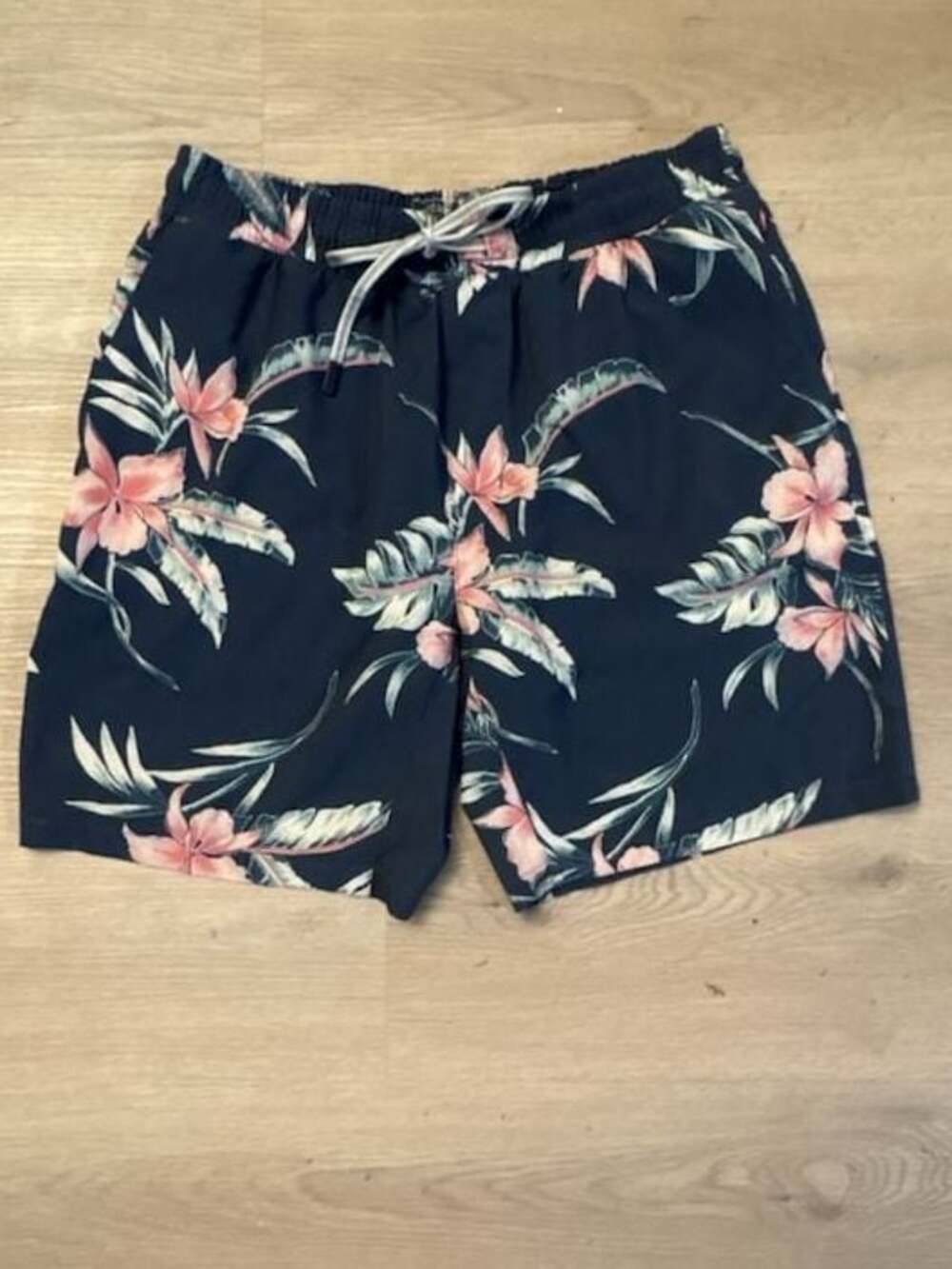 Faherty Shorelite Trunk Navy Island Orchid Swim Shorts Size S